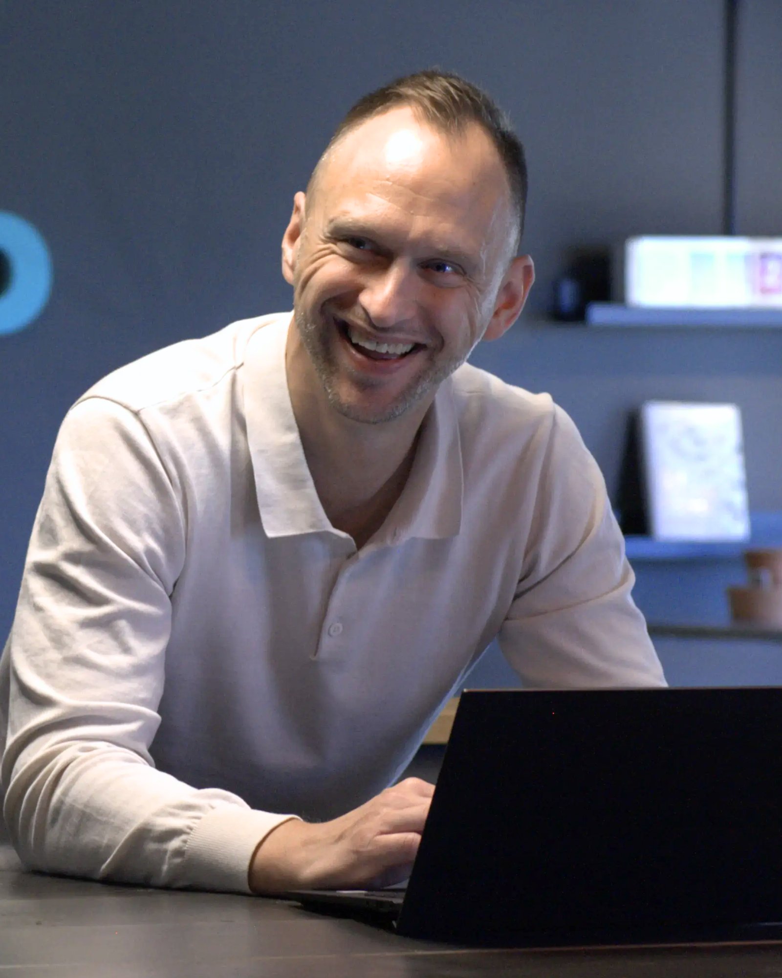 andrej_TeQflo_1600x2000 andrej_TeQflo_1600x2000